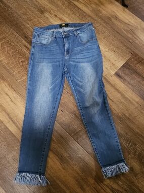 L&B Blue Fringed-Hem Cropped Women’s Jeans